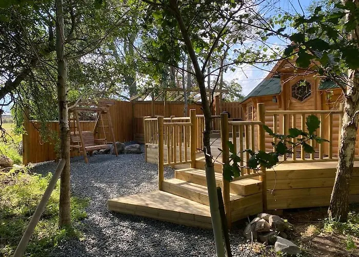 Craigshannoch Luxury 1 Bed Woodland Lodge Hot Tub