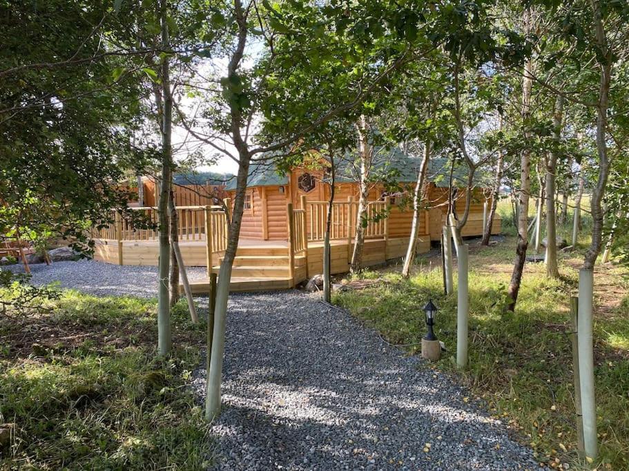 Craigshannoch Luxury 1 Bed Woodland Hot Tub Apartment